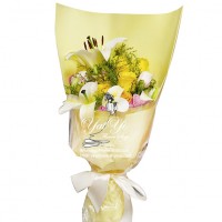 9 yellow Roses Mix 2 Lily Bouquet