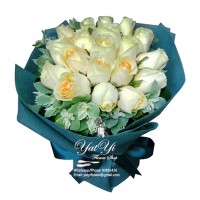 18 champagne colour Roses Bouquet