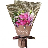 12 pink Colour Roses Brown Bouquet